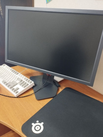 monitor-benq-2411k-144hz-dyac-sostoianie-ideal-big-0