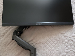 monitor-gigabyte
