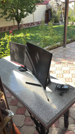 prodam-2-monitora-big-0