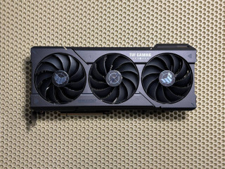 videokartu-asus-tuf-rtx-4070-super