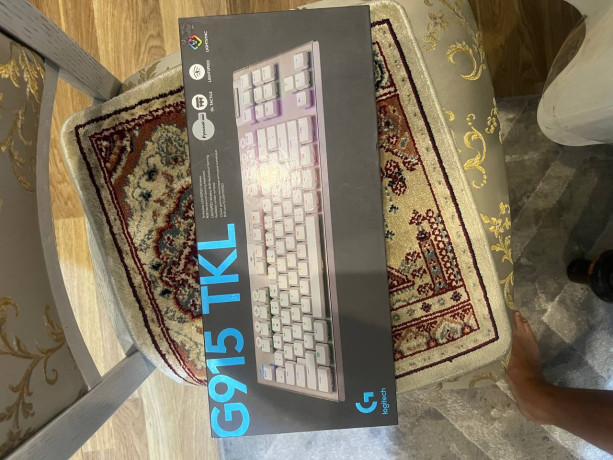 prodam-zapecatannuiu-nizkoprofilnuiu-klavu-logitech-g915-tkl-big-0
