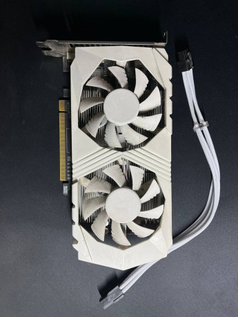 prodam-videokartu-gtx-1050-ti-4gb-belyi-provod-pitaniia-v-podarok-19999-torg-big-0