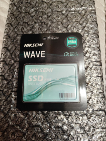 prodam-ssd-hiksemi-wave-256gb-novye-zapecatannye-est-nebolsoe-kollicestvo-big-0