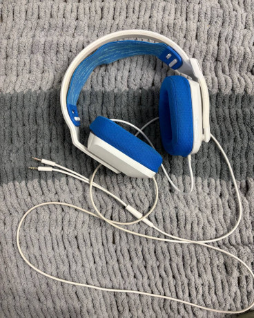 nausniki-logitech-335-big-0