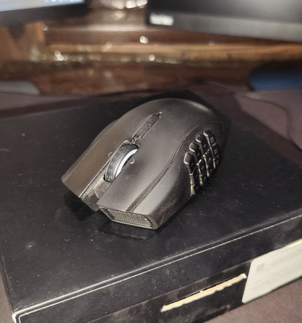 prodam-igrovuiu-mys-razer-naga-epic-chroma-big-2