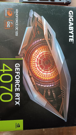 prodam-videokartu-gigabyte-geforce-rtx-4070-windforce-oc-12-gb-big-2