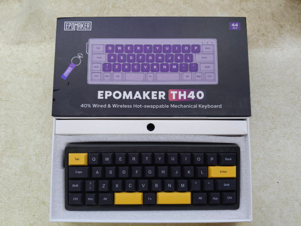 novaia-mexaniceskaia-klaviatura-epomaker-th40-big-0