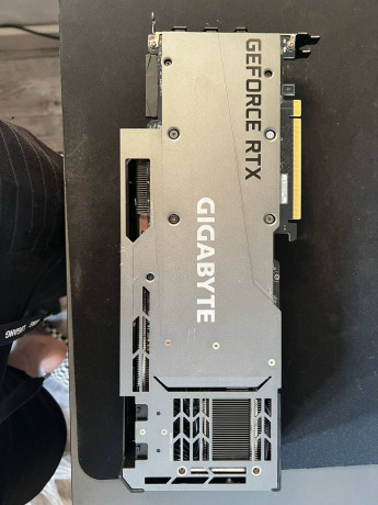 prodam-3090-gigabyte-24gb-big-4