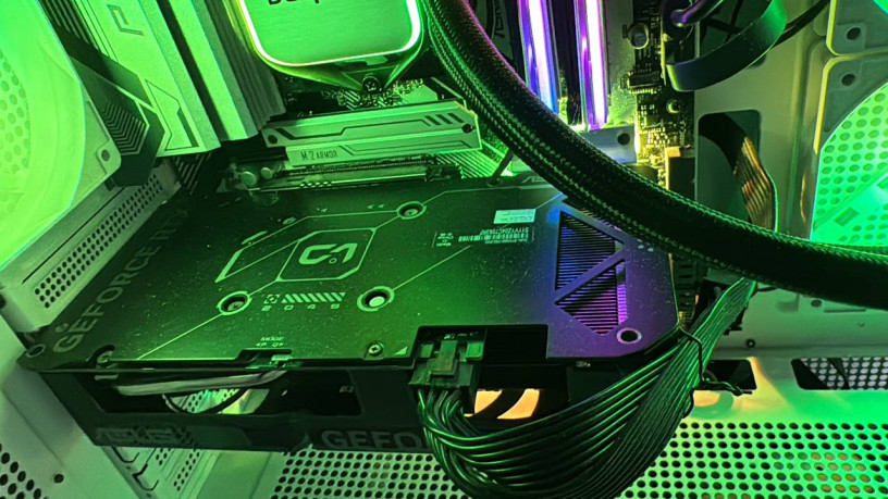 rtx-4060-asus-8gb-165000-big-0