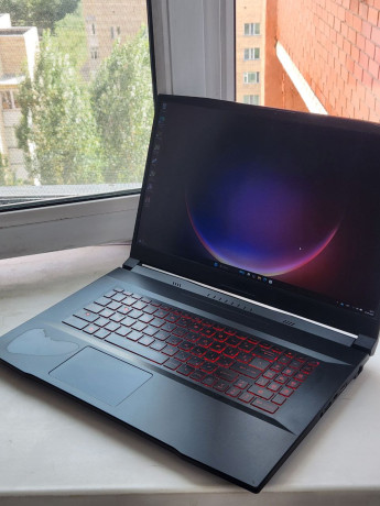 igrovoi-noutbuk-msi-katana-gf76-11ue-big-0