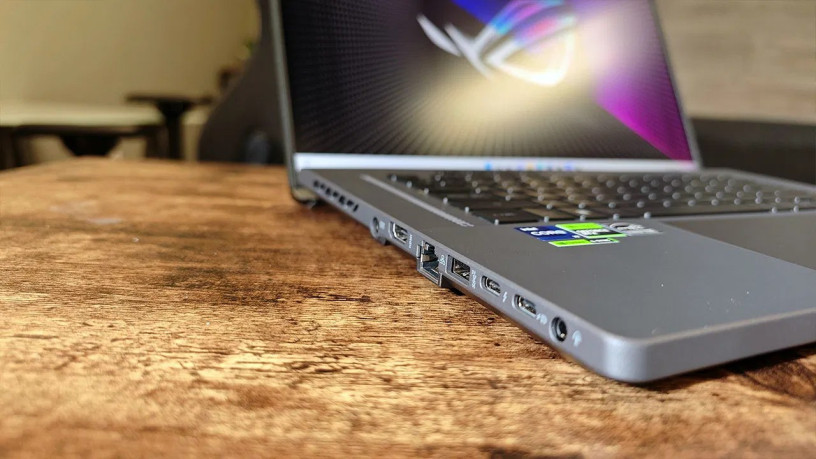 asus-rog-zephyrus-g16-povyse-klassom-cem-strix-legion-big-1