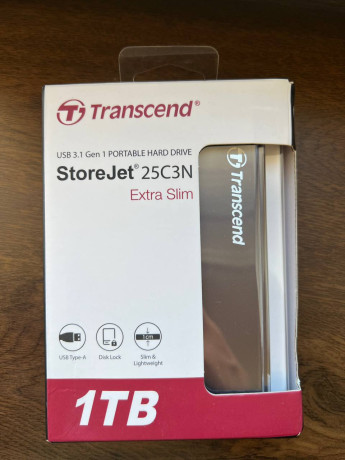 vnesnii-ssd-na-1tb-25k-big-0
