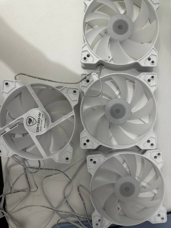prodam-kulera-cougar-3-pin-argb-big-0