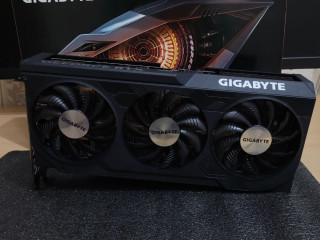 prodam-videokartu-gigabyte-rtx-4070-12gb-sostoianie-novoi-na-rodnoi-plombe-est-korobka-est-garan