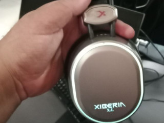 almaty-prodam-nausniki-xberia-xl-novyiest-kalicestvo-po-13000tg