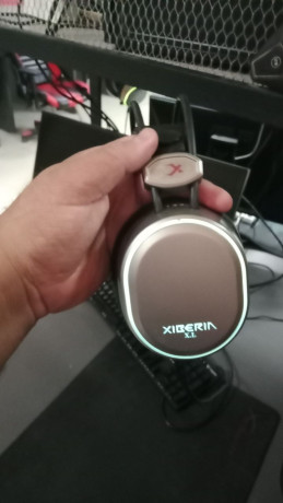 almaty-prodam-nausniki-xberia-xl-novyiest-kalicestvo-po-13000tg-big-0