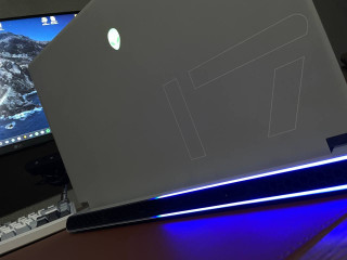 dell-alienware-x17-r2