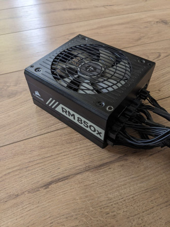 blok-pitaniia-corsair-rm850x-big-0