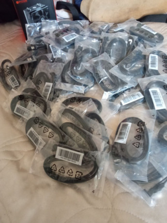 1-prodam-sata-6gbs-kabelia-vse-novye-est-kolicestvo-big-0