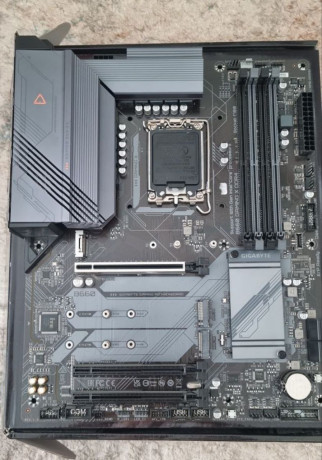 prodam-materinskuiu-platu-gigabyte-b660-gaming-x-ax-ddr4-big-0