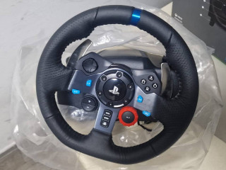 prodam-rul-s-pedaliami-logitech-g29-sostoianie-ideal