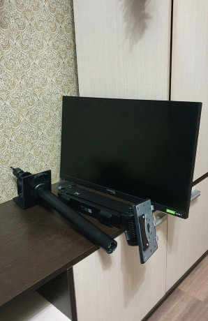 prodam-monitor-3-bityx-pikselia-v-nevidnom-meste-big-0