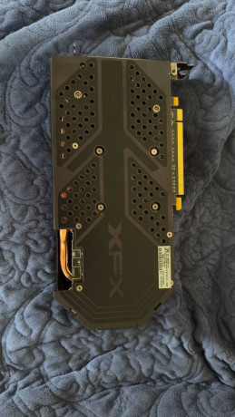prodam-videokartu-xfx-rx-590-8gb-big-1