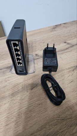 router-mikrotik-hap-ac-lite-big-3