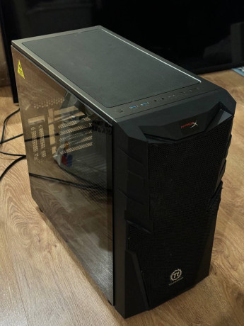 korpus-thermaltake-commander-c32-tg-argb-edition-sostoianie-xorosee-bu-polnyi-komplekt-vse-rabo-big-0