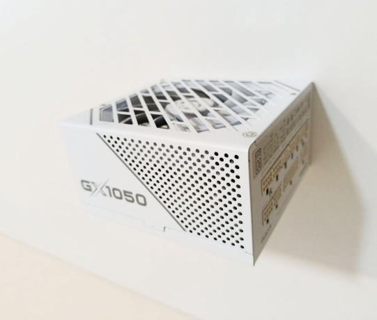 blok-pitaniia-1050-vatt-80-platinum-big-3