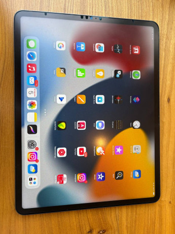 almaty-zdravstvuite-prodaetsia-planset-ipad-pro-129-5-pokoleniia-256-gb-v-korobe-pencil-est-big-0