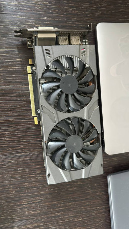 rx-580-8gb-80st-big-0