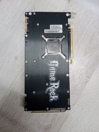 videokarta-gf-gtx1070-gamerock-8gb-palit-big-1