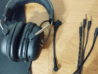 nausniki-hyperx-cloud-silveranalog-cloud-core