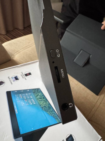 prodam-almaty-sensornyi-monitor-60gr-full-hd-nop-novyi-na-kaspii-109k-prosto-stoit-pylitsia-big-1