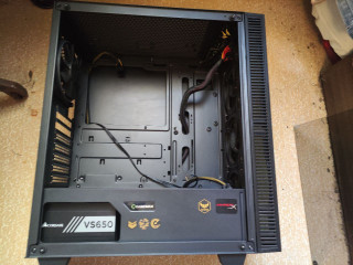 prodam-igrovoi-korpus-ot-gamemax-s-4-mia-kulerami-i-blokom-pitaniia-ot-corsair-na-650-vat-steklo-est