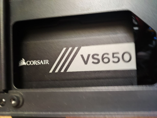 prodam-igrovoi-korpus-ot-gamemax-s-4-mia-kulerami-i-blokom-pitaniia-ot-corsair-na-650-vat-steklo-est-big-1