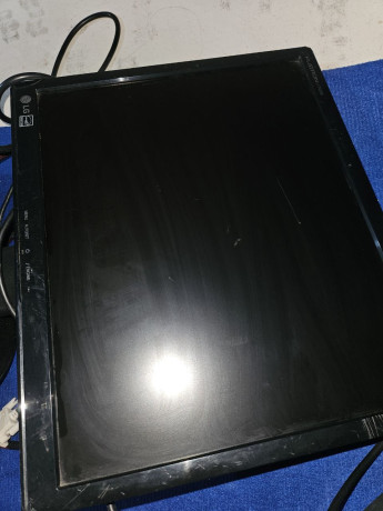 monitor-lg-17-flatron-l1742s-big-1