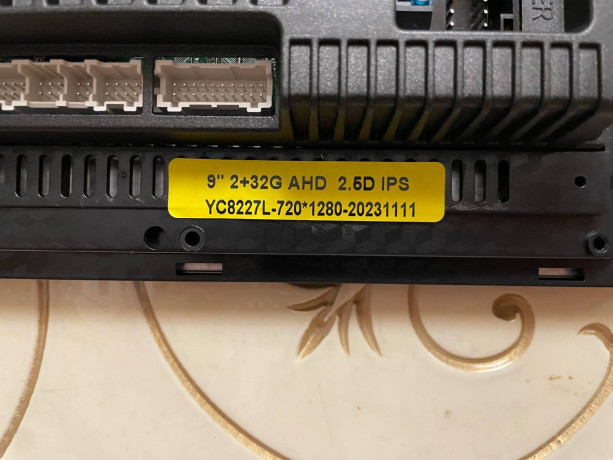 prodaiu-absoliutno-novyi-avto-monitor-s-android-ustanovlen-na-9-ips-ekrane-1024600-komplekt-pr-big-3