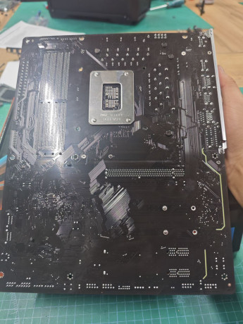 mat-plata-b760-gaming-x-ddr4-big-2