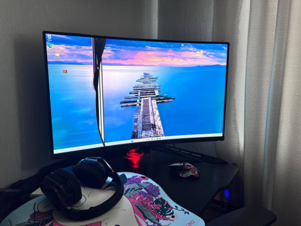 obmeniaiu-monitor-i-keipad-razer-na-kakuiu-ne-bud-video-kartu-u-monitora-razbita-matrica-v-ostalnom-r-big-2
