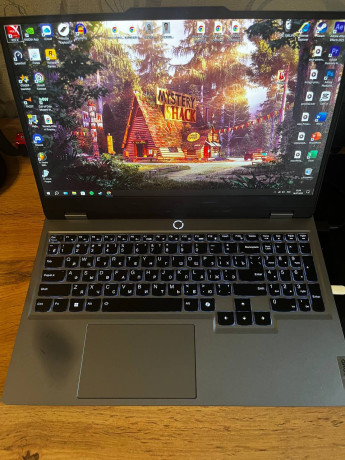 prodam-noutbuk-lenovo-loq-big-2