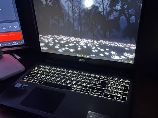 prodam-ili-rassmotriu-varianty-obmena-noutbuk-acer-aspire-7