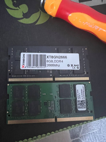 prodam-plaski-ozu-8gb-ddr4-big-0