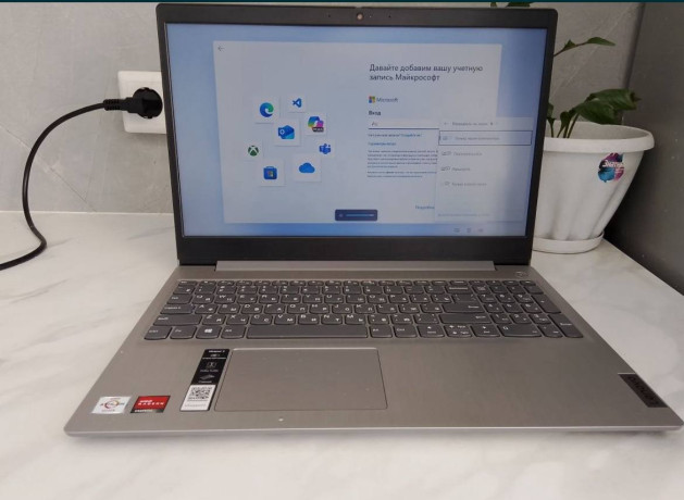 noutbuk-lenovo-ideapad-3-big-0