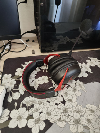 besprovodnye-nausniki-hyperx-cloud-ii-wireless-v-novom-sostoianii-polzovalsia-1-mesiac-korobka-imee-big-0