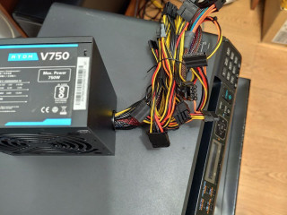 prodam-blok-pitaniia-antec-atom-v750-750w-novyi-sniat-s-novogo-korpusa-sli-v-komplekte-s-korpusami