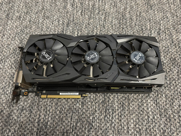 asus-arez-radeon-vega-56-big-0