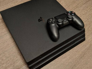 ps4-pro-na-1tb-s-igrami