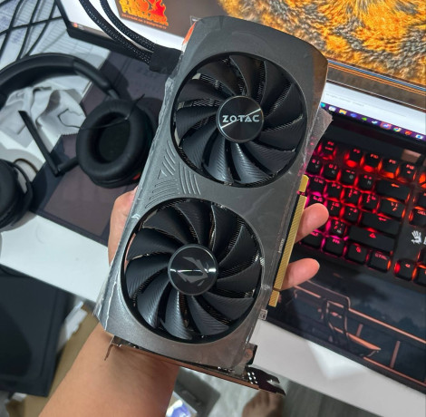 zotac-rtx-4070-super-big-0